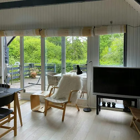 Dom wakacyjny With Annexe Near