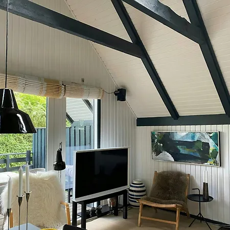 Dom wakacyjny With Annexe Near